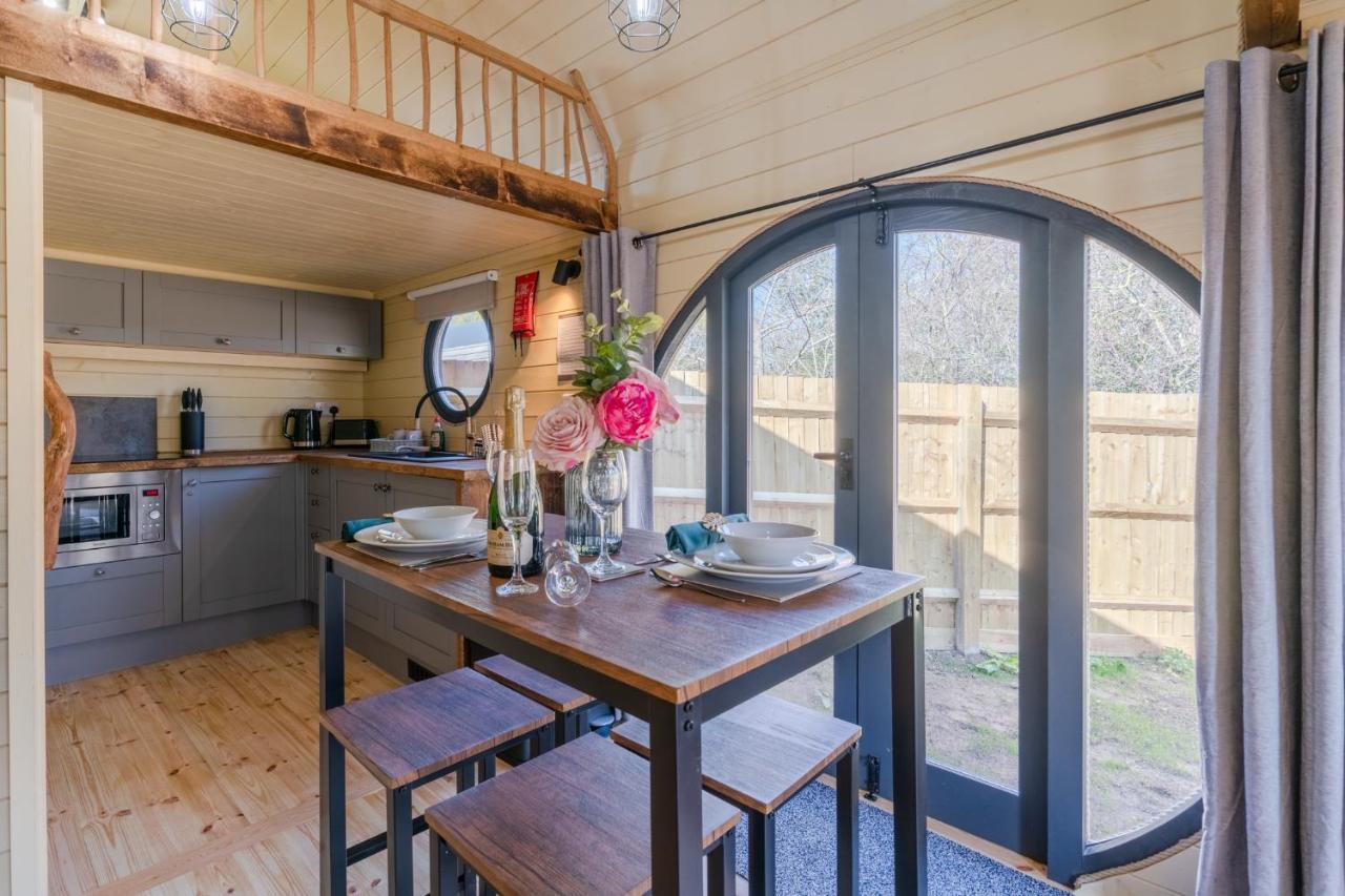فيلا Laburnum Farm Estate Alderton  المظهر الخارجي الصورة