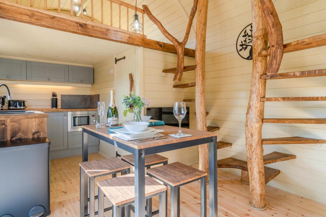 فيلا Laburnum Farm Estate Alderton  المظهر الخارجي الصورة