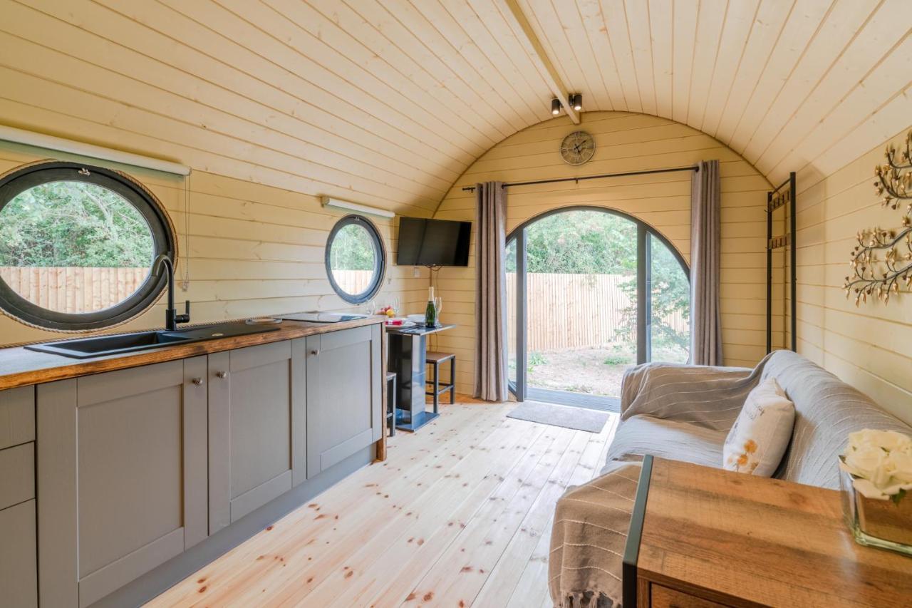 فيلا Laburnum Farm Estate Alderton  المظهر الخارجي الصورة
