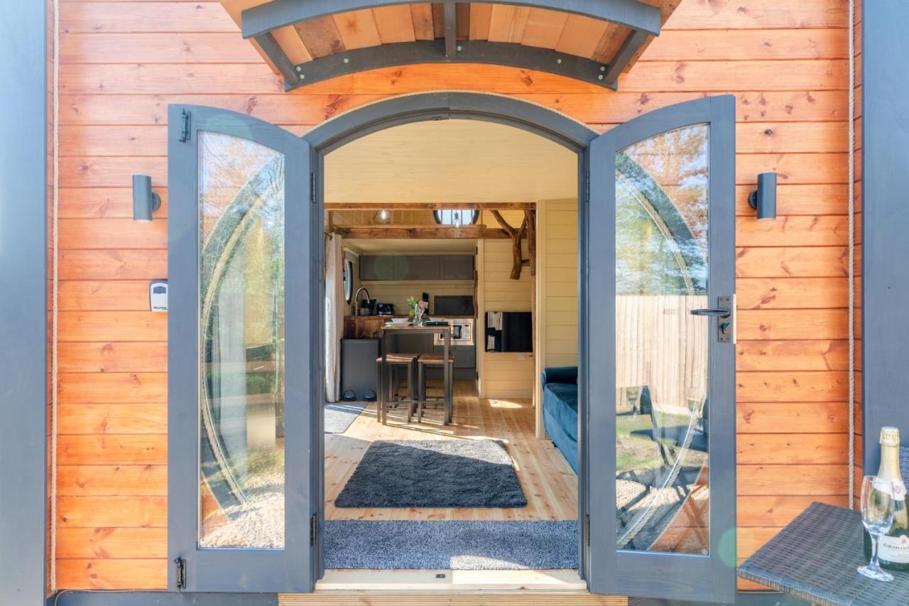 فيلا Laburnum Farm Estate Alderton  المظهر الخارجي الصورة